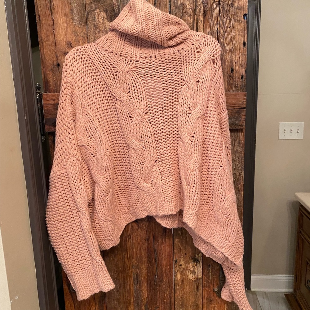 Hyfve light pink sweater